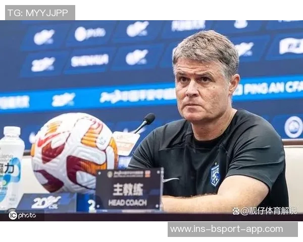 足球的分位解析与战术运用探讨如何提升球队整体表现与竞技水平